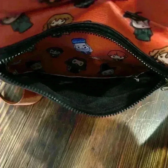 NWOT Harry Potter Chibi  faux leather Orange  mini bookbag By Wizarding World - Picture 5 of 7
